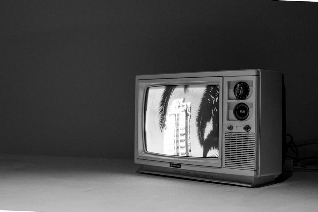 Écran de télévision affichant une icône de chargement